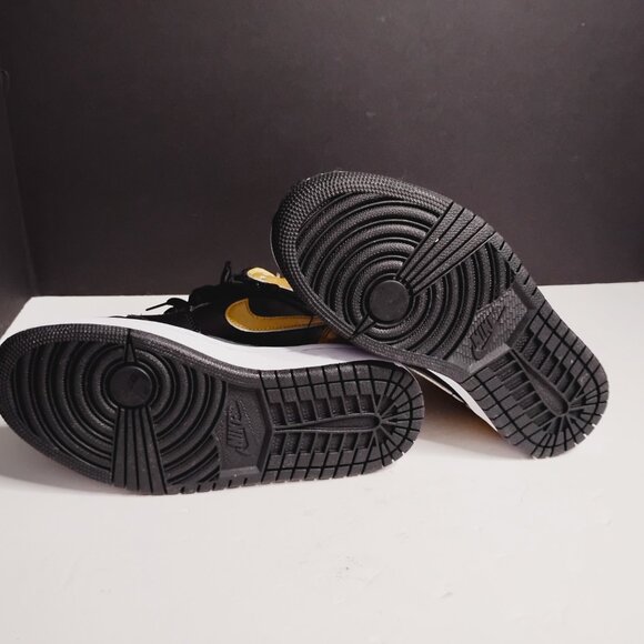 Women Nike Air Jordan 1 High Top Reto Size 5.5 OG NRG 'Gold Top 3' - Picture 10 of 14